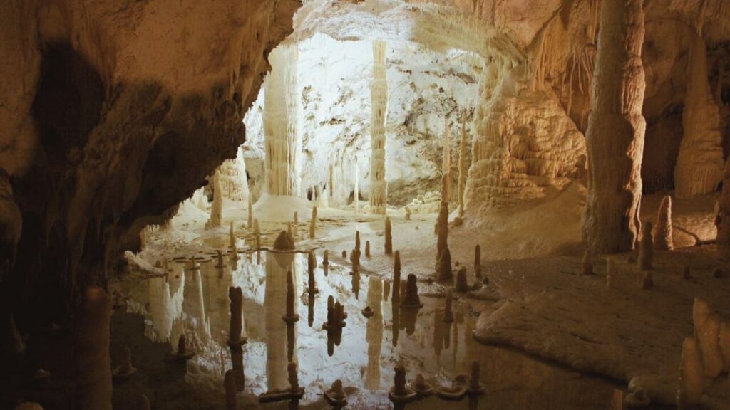 genga-grotte-frasassi