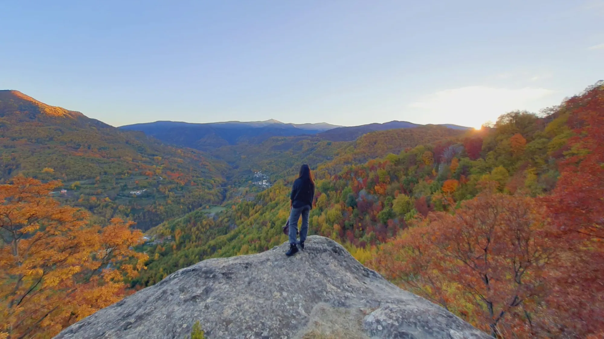 Foliage nelle Marche: 4 luoghi affascinanti e poco conosciuti per ammirare la magia dell’autunno