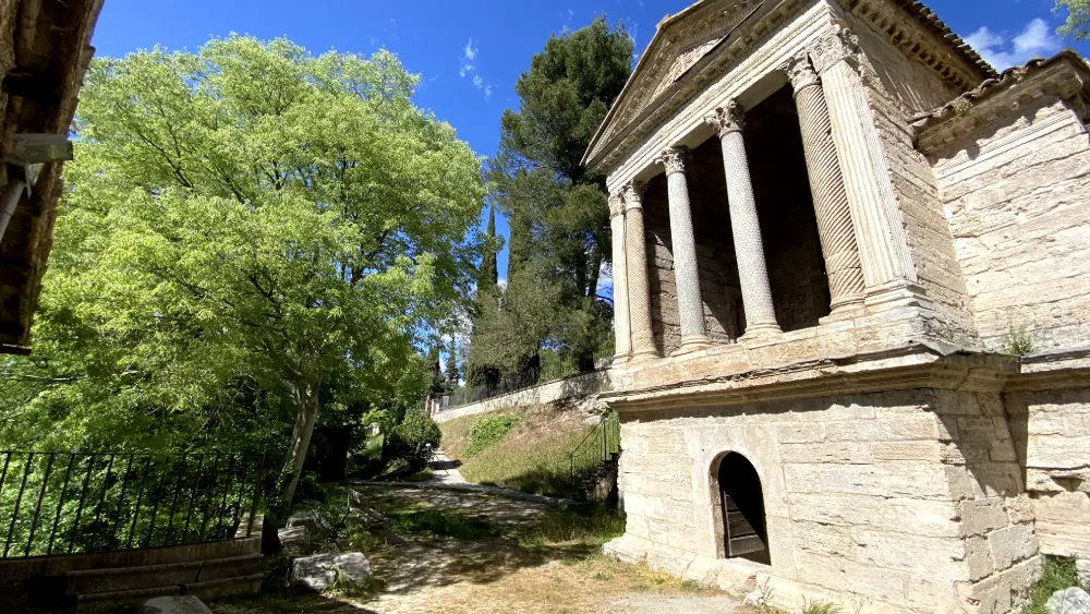 tempietto-sul-clitunno