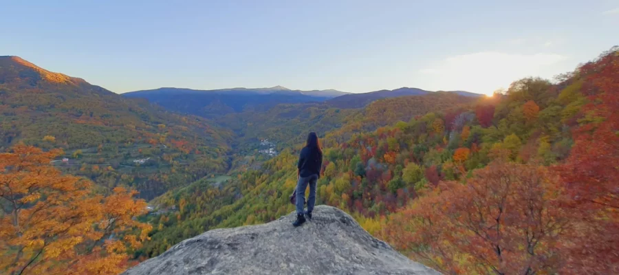 Foliage nelle Marche: 4 luoghi affascinanti e poco conosciuti per ammirare la magia dell’autunno